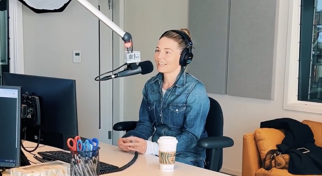 AdamaToulon's tweet photo. #ICYMI 
Jennifer Morrison was on The Morning Mix #Podcast to talk about "Penelopiad" at the Goodman Theater.

🎧🎙️https://t.co/AQfaaphiSg - @1019MIXChicago https://t.co/MXfJJBHYGa