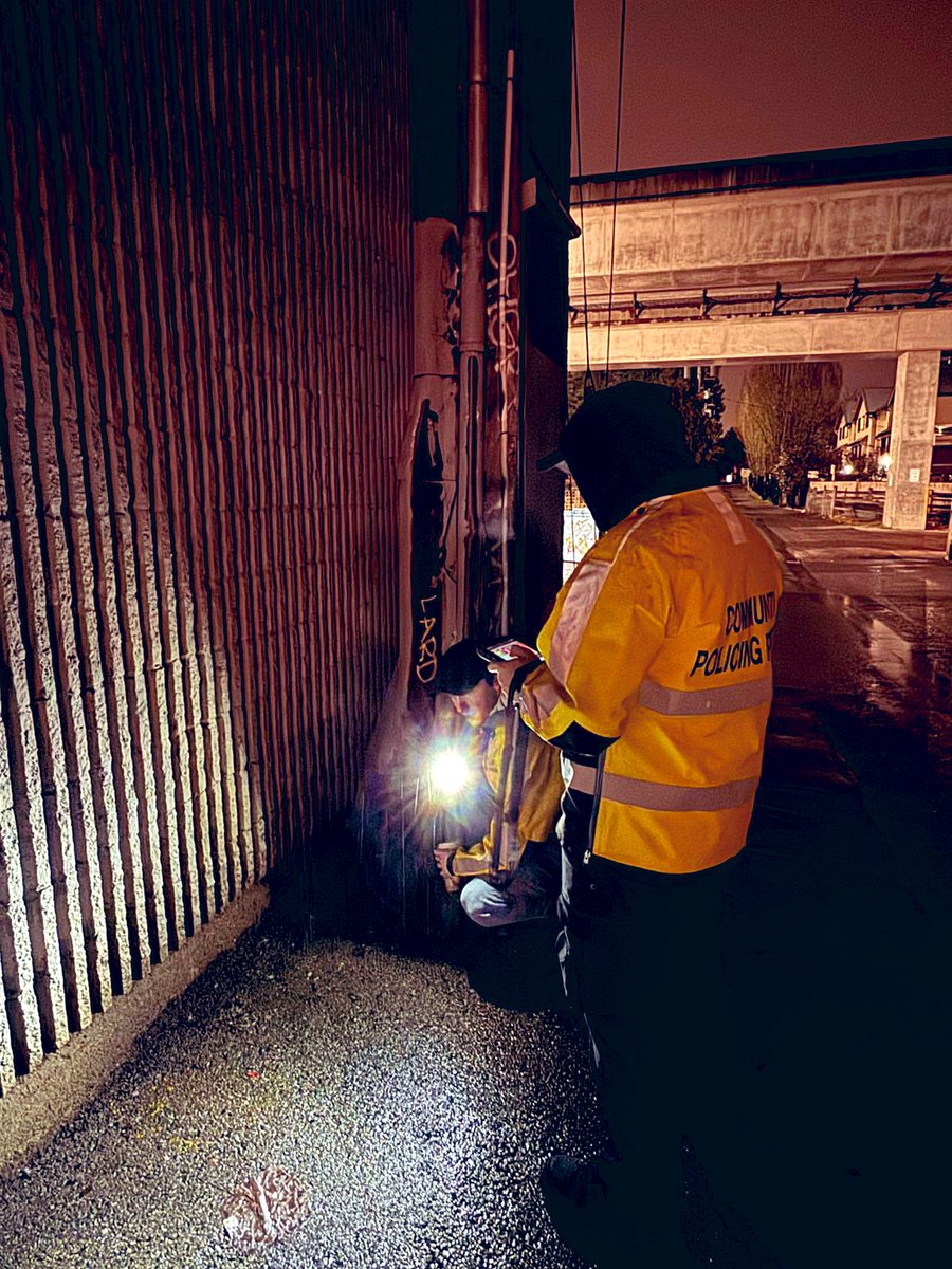 CollingwoodcpcC's tweet photo. @CollingwoodCPC
Feb.19/24.Monday
3/3. Tonight was drizzling/cold & our MtPleasant Satellite Office #NightPatrol #Team
w/ 3 dedicated & focused #volunteers reported issues in
#Vancouver.
#CommunityCPC @ work for our #Partners.
In 2hr, they’ve done a lot.
#WeSayIt #WeDoIt #WeShowIt https://t.co/4XxltHsKB8