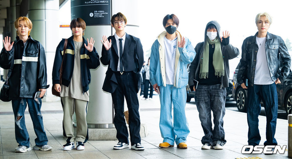 Kstyle_news's tweet photo. 【PHOTO】WayV「SMTOWN LIVE」東京ドーム公演のため日本へ
https://t.co/I8K6FpVkd0

#WayV #NCT https://t.co/rOi7zDISZb