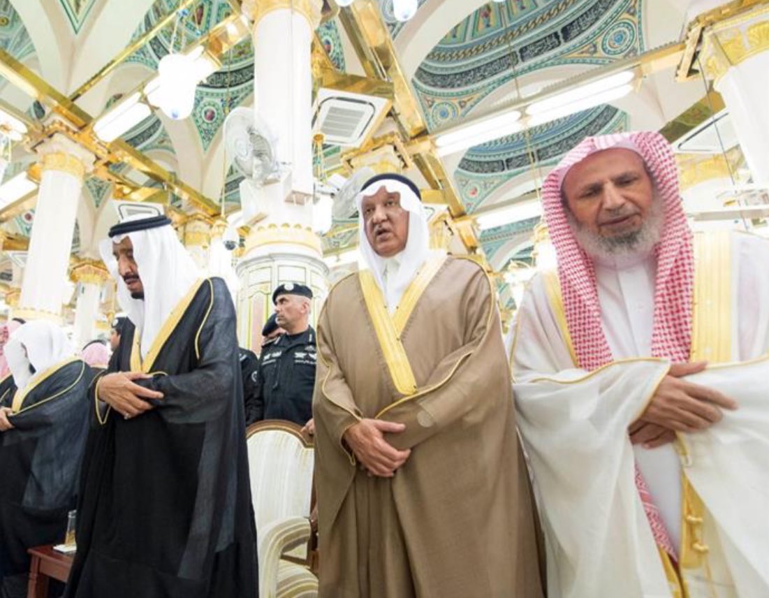 #الشيخ_عبدالعزيز_الفالح اللهم غفر له وأرحمه واجزه خير الجزاء على ما قدم من أعمال طوال فترة عمله نائبا للرئيس العام لشئون المسجد النبوي التي امتدّت لأكثر من ٤٠ سنه اللهم تجاوز عنه واغفر له وأبعثه مع الصديقين والشهداء وحسن اولئك رفيقا