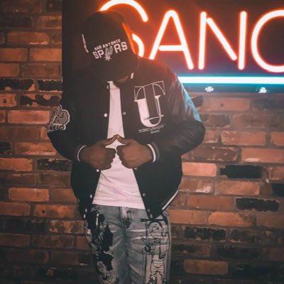 #NewProfilePic promise ima start tweeting more ✍🏿🔥😅