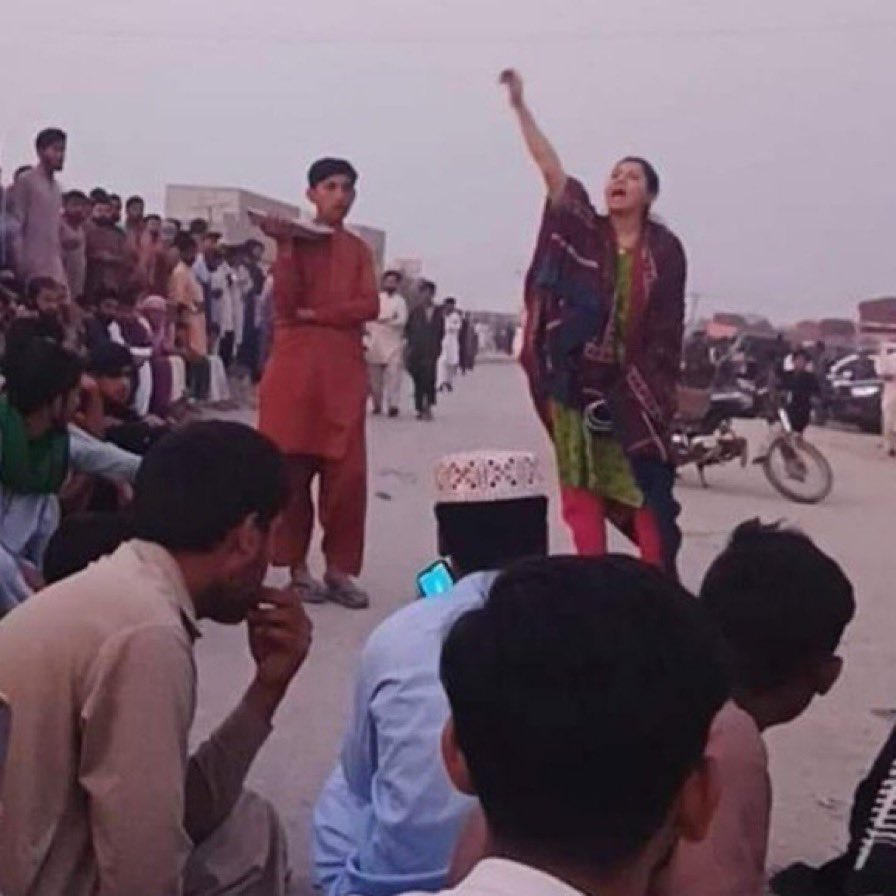 DanyJunejo's tweet photo. ہم نوجوان سیاسی کارکن سندھ کے عوام کی انصاف کی جنگ میں ان کے ساتھ کھڑے ہیں۔

#StateKilledHidayatLohar https://t.co/48yMW3TFnh