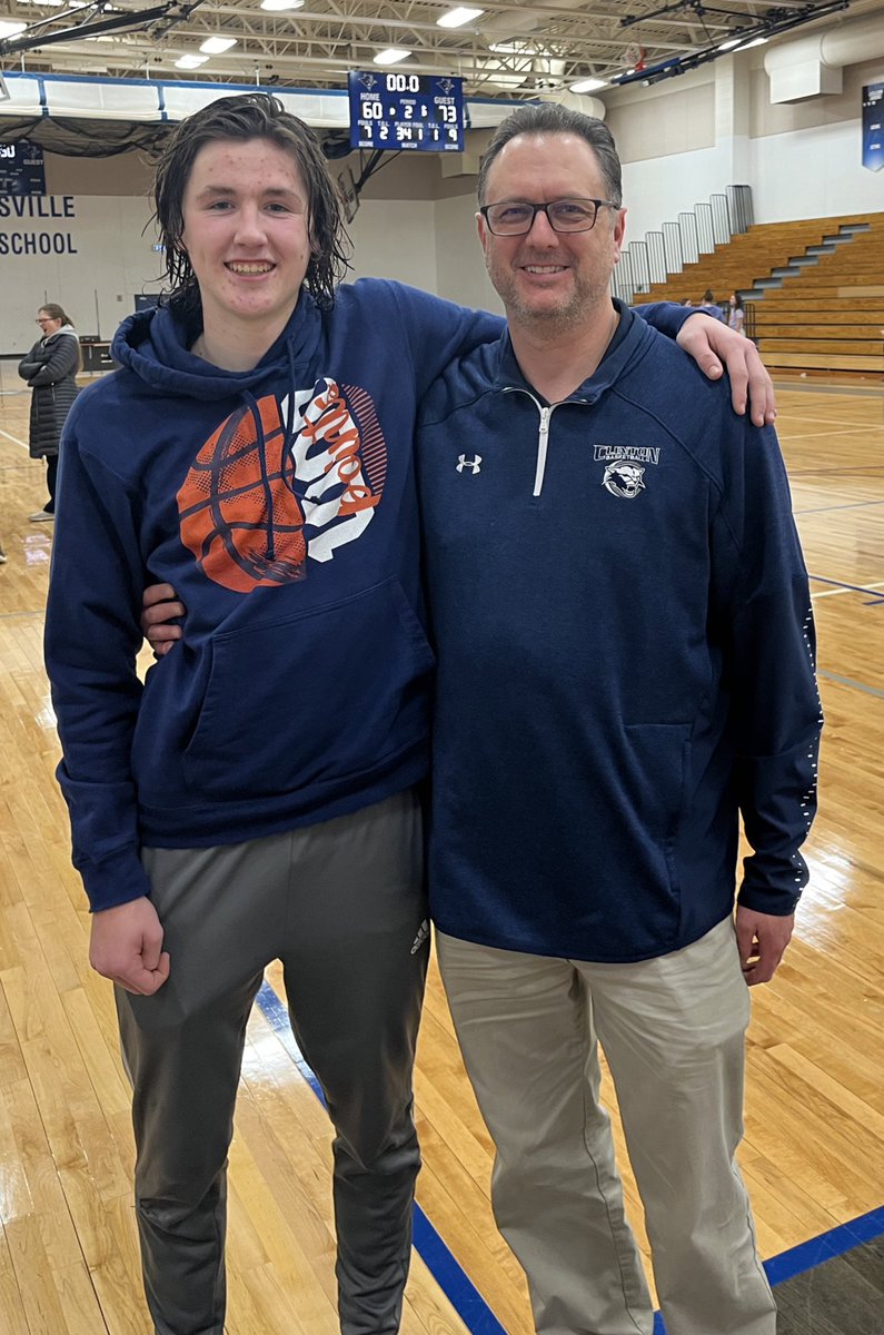 Congrats to Reagan Flickinger, who broke the Clinton school record with 48 points tonight in a win over Evansville. He’s pictured here with Mark Haag, who set the record with 46 in 1994.