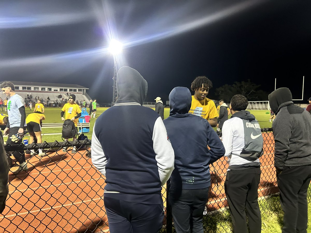mphsmt's tweet photo. Nick @NHawthorne0 —GREAT game, we are so PROUD of you—forever our All-Star!!! 🌟🤩 #OneFamilyOneBond #MPHSMT https://t.co/4Q9Of9PYDv