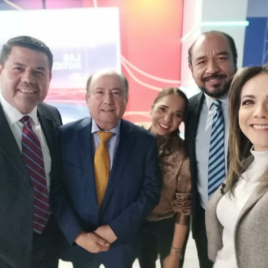 charobareno's tweet photo. Hoy a las 23 horas por @nmasguadalajara Periodismo en Plural con @TriniRodriguezL 
Temas: Marcha por la democracia; inseguridad/violencia en Tlaquepaque/ Ciudad Guzmán y caso ex jefe de Gabinete Alberto "N".
@bourjack @GabrielTorresEs @ivarrcor https://t.co/qAPDCTzf1F