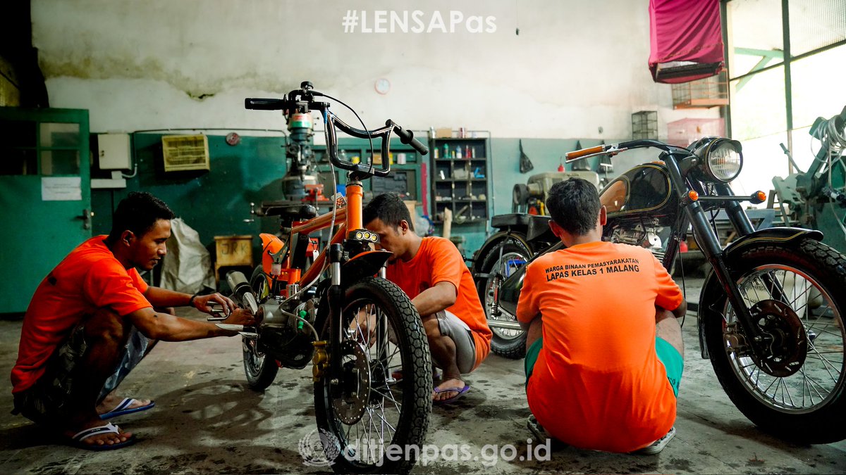 DITJEN_PAS's tweet photo. "Saya pikir yang terbaik adalah saat saya memiliki kunci pas di tangan saya," Saichiro Honda

#LensaPas
#ditjenpas 
#pemasyarakatan 
#kumhamPasti https://t.co/ZDP3Bw0IZm