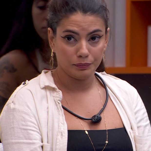 centralreality's tweet photo. Leidy: "Você acha que é quem pra não querer comer a comida de ninguém?"

Fernanda: "Uma pessoa que sabe cozinhar!" #BBB24 https://t.co/N4Xufdj9Cc