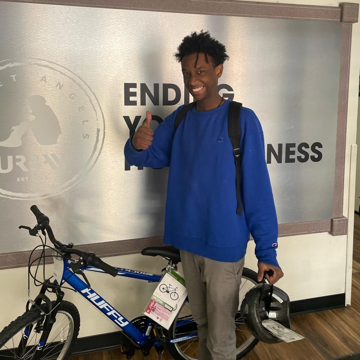 So grateful to be able to bless this youth with a new bike! He is so excited to take it for a spin! 🚲😁

#urbanstreetangels #endyouthhomelessness #newbike #donation #blessed #grateful