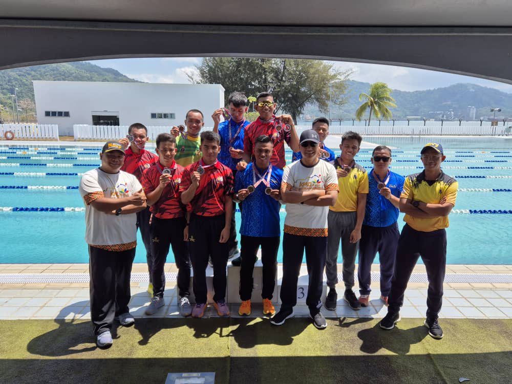MPLD_TLDM's tweet photo. Day 2 - KMO 27
SUKAN RENANG
Tahniah!!! Memperolehi tempat ketiga bagi kategori 100M gaya bebas perseorangan.
Kontinjen MPPL teruskan lagi semangat dan usaha.
Chaiyokkkk!!!!
#MPPL
#Kekaljuara
#KMO27 https://t.co/PsBV67EU4W