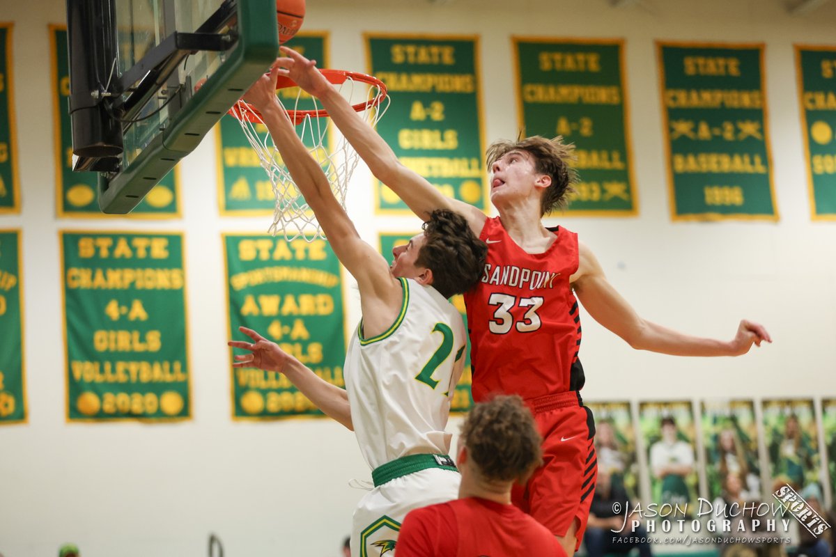 4A IEL Regional Final: Sandpoint 64 Lakeland 62. Sandpoint advances to the best of 3 series at Moscow starting Wednesday. #IDPreps More photos posted at facebook.com/jasonduchowspo…