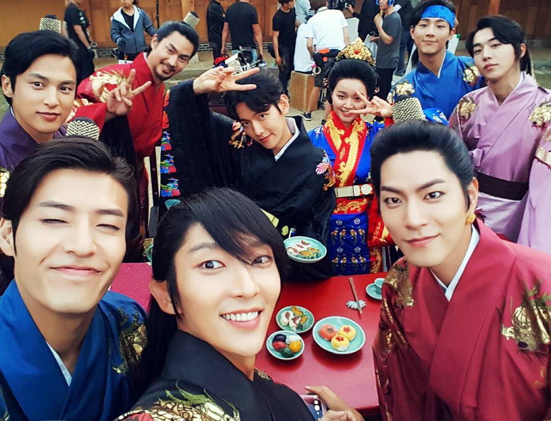 qtpiebyunbaek's tweet photo. IU mentioned Baekhyun in the Moon Lovers: Scarlet Heart- Script Special!!

Q. Please share your most memorable filming incident!

IU: The actors shared a great relationship so it was a production that was really fun to film. The hours get really long whenever we filmed banquet scenes, in order to lift our spirits, 10th Prince Baekhyun would always show us amazing individual talents as though it was a talent show! 

I vividly remember us laughing till our tummies hurt and forgetting all fatigue.

#BAEKHYUN @B_Hundred_hyun 💛
