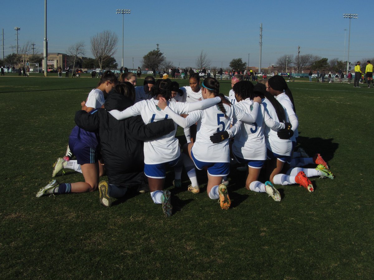 MackenzieMize8's tweet photo. Had a great time at the @ECNLgirls Dallas Showcase this weekend! Thank so you much to all of the coaches that made an effort to come watch my team play! @solar07g @SolarSoccerClub https://t.co/p19F6Tyg2V
