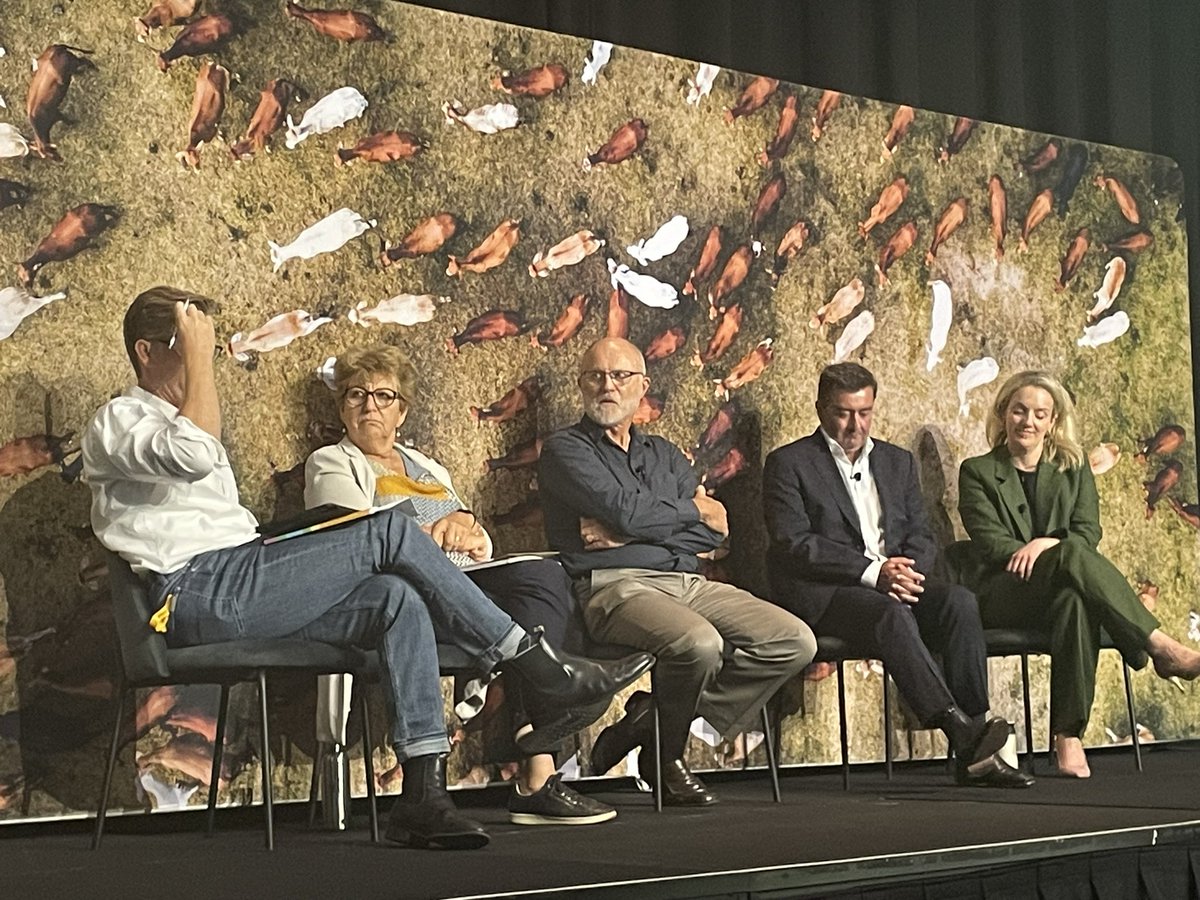 #evokeAG @rjeckard fantastic to think that emissions intensity of WA canola and cereals half of that of many global producers @NationalFarmers @farmer_dj @jamesjumbuck @farmingforever @agintegrity ‘we are good at what we do’ Jacki biddulph @Dairy_Australia