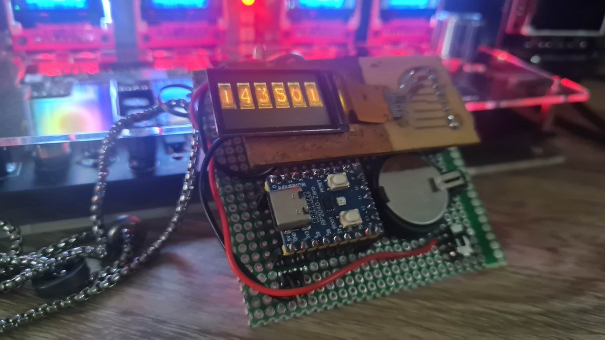 Yakroo5077's tweet image. This is a cyberpunk-style neckwatch.
#MicroPython #circuitbasics #electronics #arduino #raspberrypi #DIY #nixietub #nixietube #nixietubeclock
#InnovativeDesign #fypシ #fypシviral