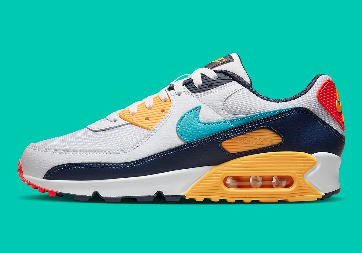 SneakerNews's tweet image. Give this Nike Air Max 90 a nickname 🌈