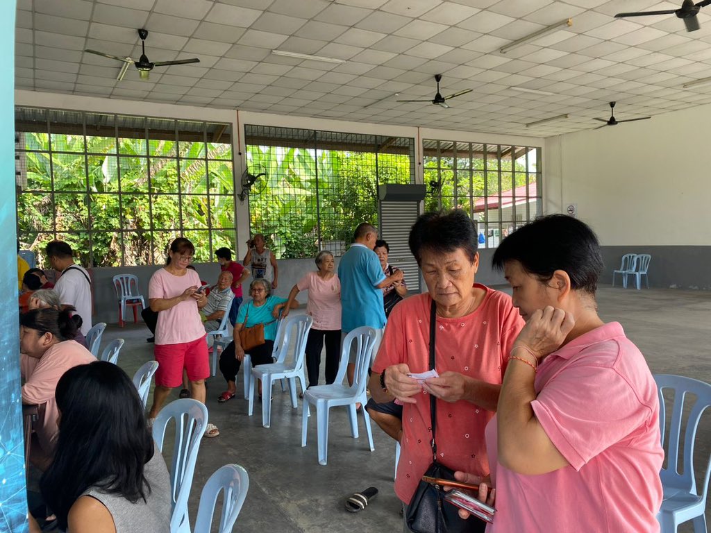 DOSM_Pahang's tweet photo. Sekitar suasana Kaunter #PADU #Pahang di Kampung Sungai Dua, #Bentong anjuran bersama Pusat Khidmat ADUN #Ketari pada hari ini Selasa 20 Februari 2024.
Kepada aokmer yang belum mendaftar PADU moh daftar secara online di https://t.co/8JtHIQs0xe.
@paduofficial_
@youngsyefura
#PADU #DOSMPahang #DOSM
#PADUSejahtera