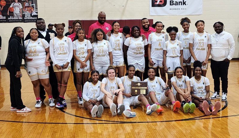 MTrojanSports's tweet photo. Congrats to your @MCHSLadyTrojans !! They finish off the double-double of regular season &amp; tournament champs with a 44-36 win over Covington. It's the first time since 2012-13 for the Trojans to get both. @StarMillington @memphispreps @johnvarlas https://t.co/EFYpBSRoTl