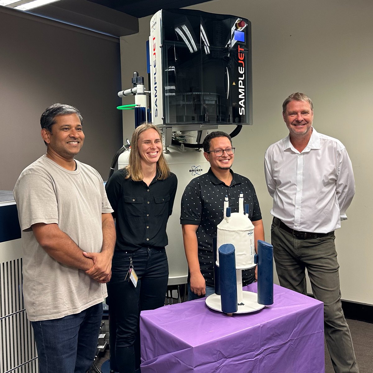 Our #SydneyAnalytical facility has unveiled its latest showcase instrument: a @bruker 500 MHz NEO NMR Spectrometer. Optimised for high-throughput, fully automated solution-state molecular characterisation, it’s an exciting addition to our fleet of NMR spectrometers.