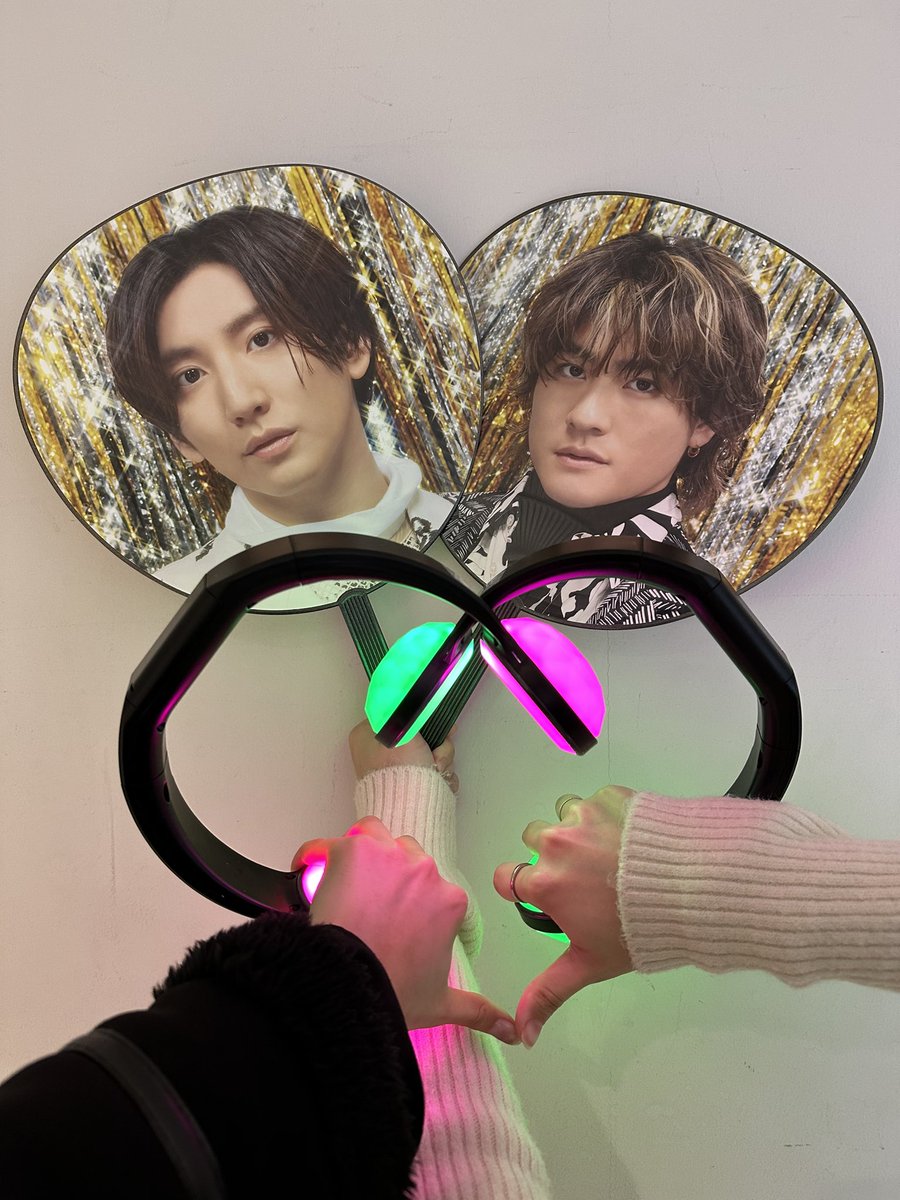 six_mtk123's tweet photo. 大阪戻りたすぎダロ！ https://t.co/JIBXh2N3iV