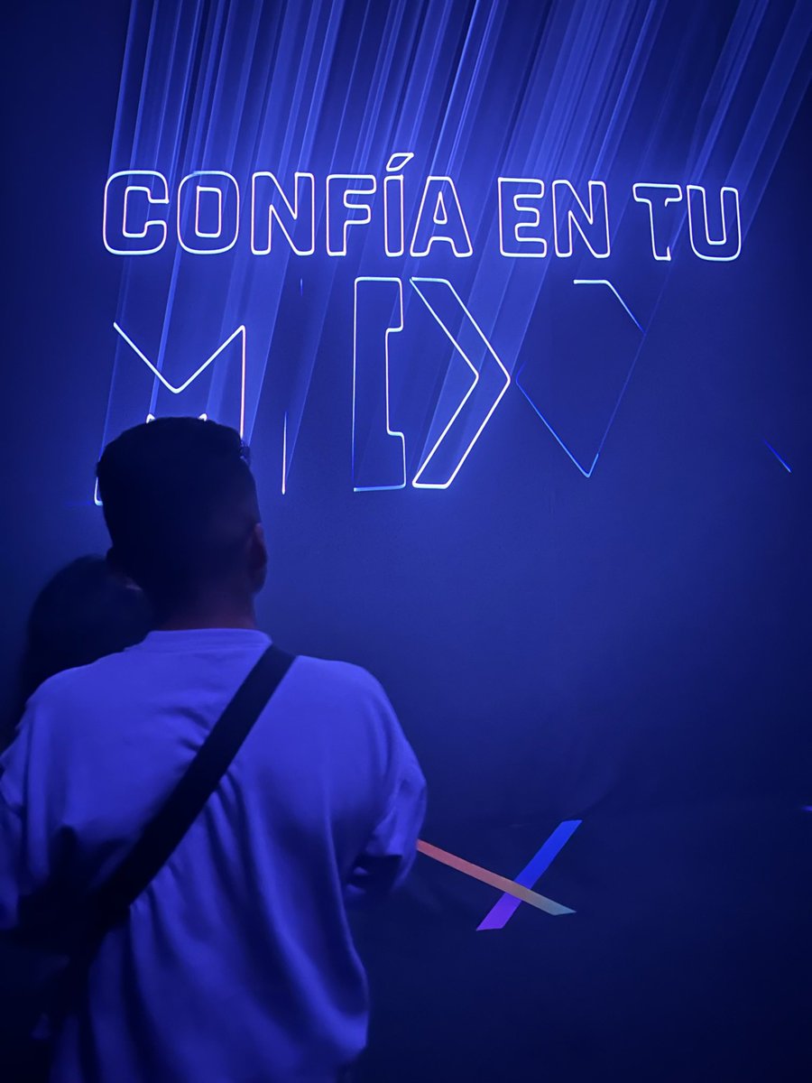 alfredo56482's tweet photo. Amigxs díganle a @DosEquisMx que me lleve a @EDC_MEXICO  a confiar en mi MIXX 💗 https://t.co/QjPf3XVnAe