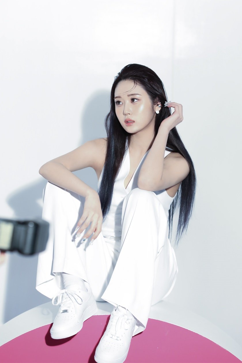 GGwZ3otW4AEWV_R?format=jpg&name=large