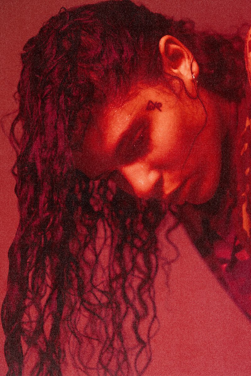070shakenews's tweet photo. “070 Shake discusses finding liberation through vulnerability and spirituality on her third studio album” -alt press
article: https://t.co/zCIus7ddML
📸: @ashleyosborn
📰: @altpress
#070shake #altpress https://t.co/I901kCvD2v