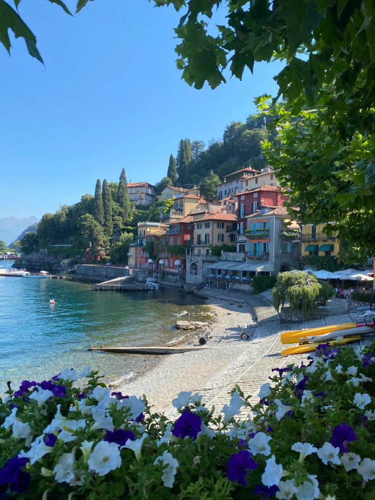 Varrene lake como italy