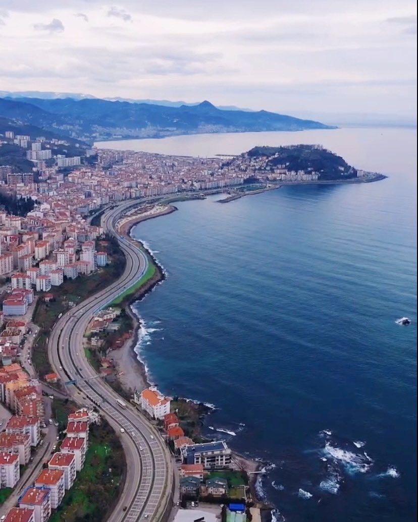 Günaydın #Giresun 🇹🇷🇹🇷🇹🇷🇹🇷🇹🇷 

#giresunyeşilbeyaz #giresun #giresunspor #fındık 💚🤍