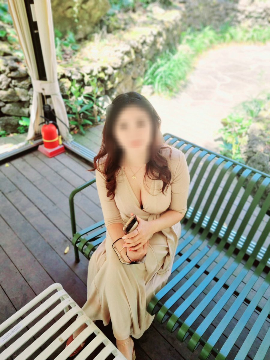 #간만에 #3년전인가 #부부 #4n마누라
몇년전 와이프 한컷!
멋진 남성 소개해주고싶다~