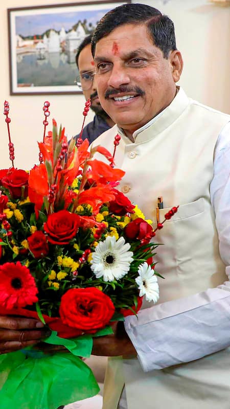 जो खुद पर भरोसा करता है, वही परिस्थितियों से लड़ता है।
<a href="/CMMadhyaPradesh/">Chief Minister, MP</a> <a href="/DrMohanYadav51/">Dr Mohan Yadav</a> <a href="/rshuklabjp/">Rajendra Shukla</a> <a href="/JagdishDevdaBJP/">Jagdish Devda</a> <a href="/MPTakOfficial/">MP Tak</a> <a href="/mpbreakingnews/">MP Breaking News</a> <a href="/DainikBhaskar/">Dainik Bhaskar</a> <a href="/BJP4MP/">BJP Madhya Pradesh</a> 
 #युवाओं_के_साथ_मोहन_सरकार