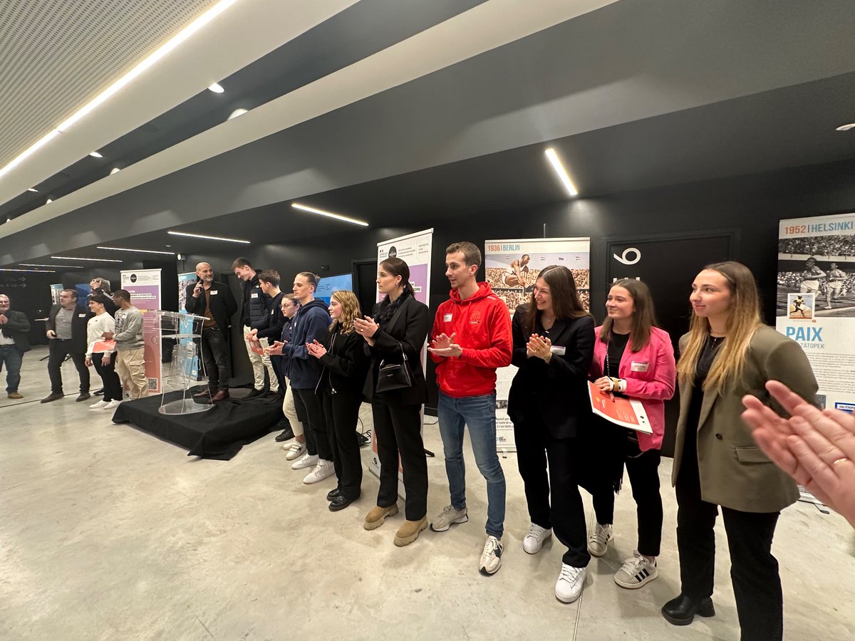 Lamri_ADOUI's tweet photo. Très beau lancement du Master Entraînement et Optimisation de la Performance Sportive #EOPS #UFRSTAPS au palais des sports de @Caenlamer en présence de sportifs de haut niveau @Universite_Caen et de Pascal Mahé, champion du monde @ffhandball, parrain de la 1ere promotion 👏👏 https://t.co/kyg8lo8Uxe