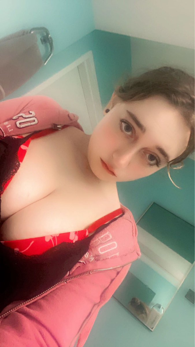 buggbrat's tweet photo. HMU FOR S3SSIONS AND /CUST0MS 👀💜 https://t.co/EM1sYaI1ZQ