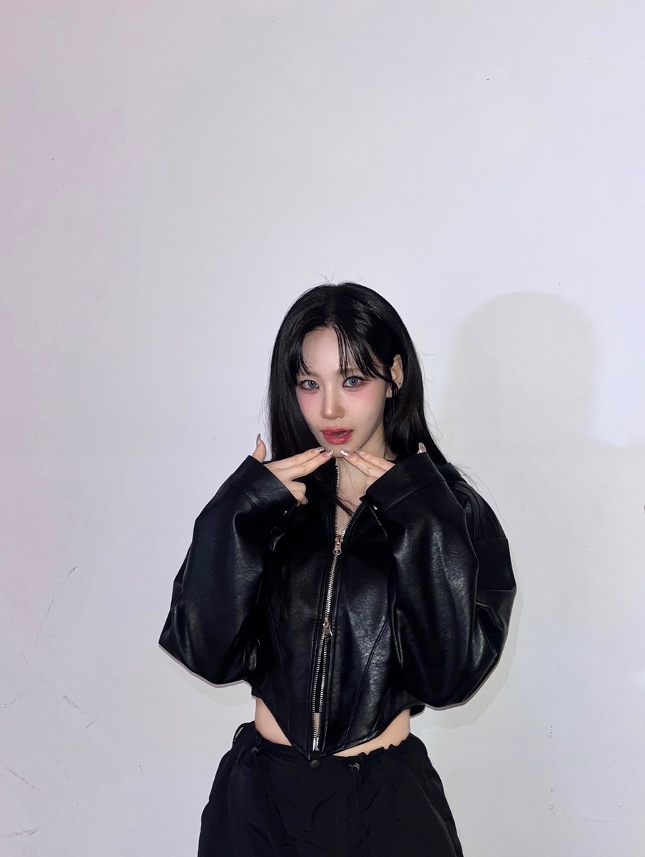 tripleS official tweet media
