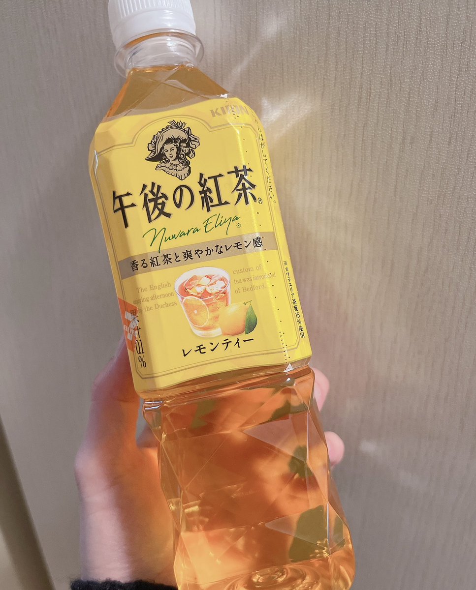 roman_ayano_'s tweet photo. 本日、来てくださったお客様、
足元悪い中ありがとうございました💕

気温の変化や、
体調の変化に気をつけて下さいね😘❤️

差し入れありがとう❣️❣️

お疲れの体には、マッサージも
大切だけど心の癒しはもっと大事かも...😊

また来て下さいね❤️
#倉敷roman
#倉敷メンエス https://t.co/cL7oQ01CcY