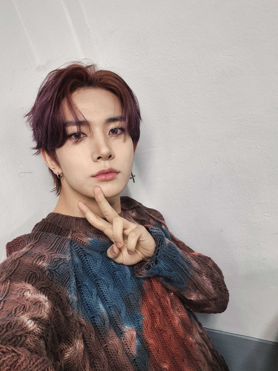 ENHYPEN_members's tweet image. 에라 모르겠다

#HEESEUNG