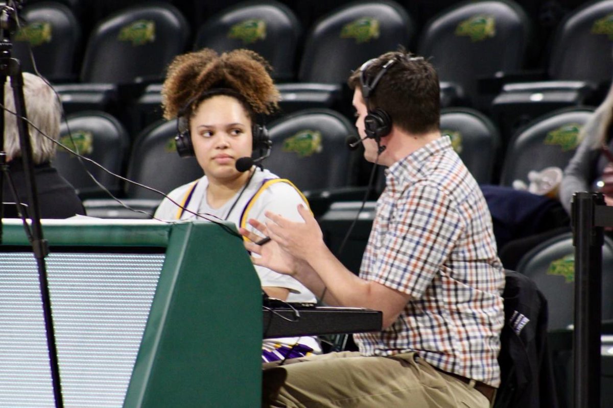 purplescooter40's tweet photo. โSurvive and Advanceโ ๐พ๐๐ฉ๐ฝโ๐ฆฑ๐ฉ๐ฝโ๐ฆฑ๐ฒ๐ #closeone #whew #basketball #ontosemis #scoutthis #fearthefro https://t.co/INH1SOPrtj