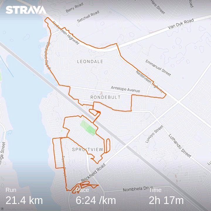 Culpri8's tweet photo. #RunningWithTumiSole #FetchYourBody2024 #TrapnLos #SassaPace #Subfinishbus #NgwanaboRabadiya 😄🤣 https://t.co/aSLknRQYjx