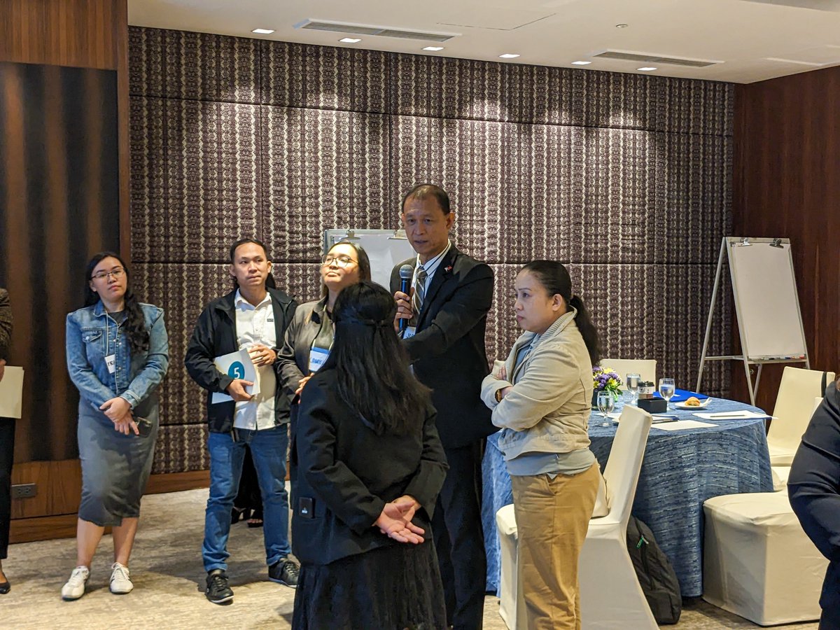 IOM_Philippines's tweet photo. IOM supported the mainstreaming of #FairAndEthicalRecruitment in Philippine #migration governance by training @DMWPHL on the #UNGPs on Business and Human Rights and #HumanRightsDueDiligence funded by @CanEmbPH. #HRDD #MBHR https://t.co/9kDzpdLt26