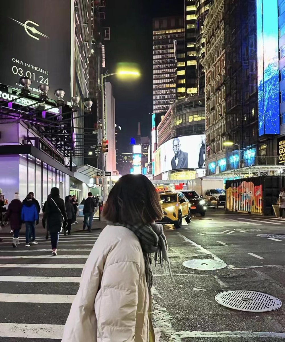 againmilfx's tweet image. After a year, I finally came to New York again