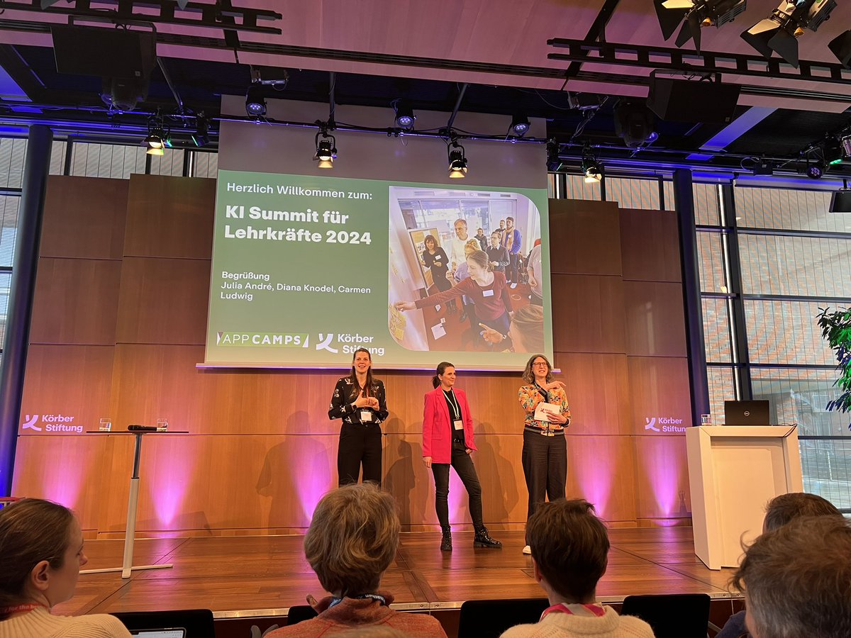 #KI Summit bei der <a href="/KoerberEdu/">Körber Edu</a> mit @app_camps - tolle Impulse, super Location, inspirierende Leute <a href="/NicoleRust10/">Nicole Rust</a> <a href="/SabinePieritz/">Sabine</a> und die 4 As von <a href="/dwkro/">Doris Weßels</a> : aufklären, ausprobieren, akzeptieren und aktiv werden - nebst großem Blick durch <a href="/HPoelert/">Hauke Pölert</a> auf KI- der Weg hat sich gelohnt!
