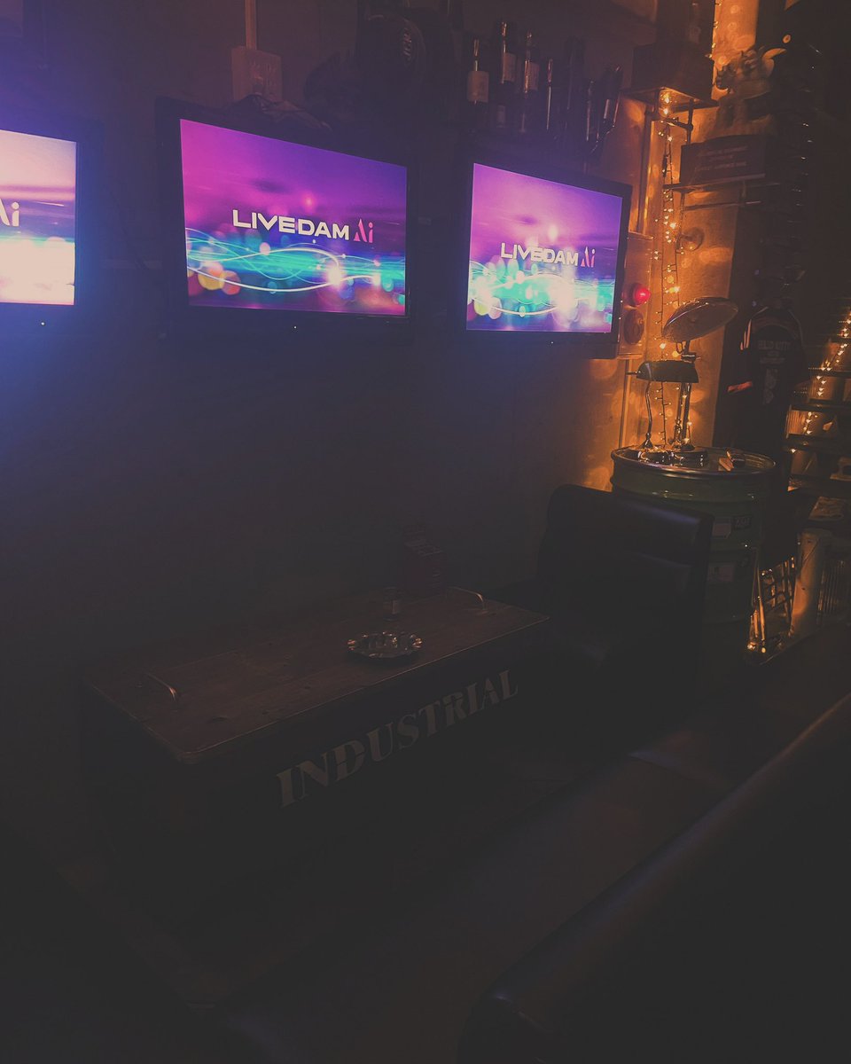 matsuyama_bace's tweet image. MATSUYAMA BASEです！
しっぽり飲むも良し！楽しく飲むも良し！
お客様が楽しめる空間を提供致しますのでお待ちしております！

#松山市BAR
#愛媛県BAR
#MATSUYAMABASE