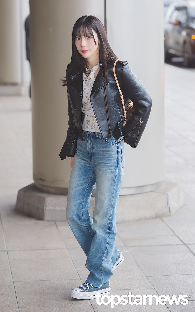 309KTYSS's tweet photo. Gimpo Airport to Japan for 'SMTOWN LIVE' 🇯🇵

240220 by TopStarNews 😍
#태연 #テヨン @TAEYEONsmtown https://t.co/TplEIJUXwF
