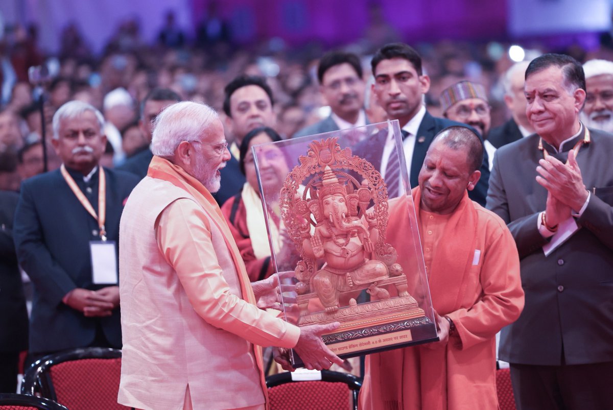 MayankeshwarSh1's tweet photo. आज लखनऊ में यशस्वी प्रधानमंत्री श्री @narendramodi जी ने चतुर्थ ग्राउंड ब्रेकिंग सेरेमनी के अंतर्गत 10 लाख 11 हजार करोड़ से भी अधिक की लागत वाली 14,000+ परियोजनाओं का शिलान्यास कर उत्तर प्रदेश को एक बड़ी सौगात दी है।
#PMModiInLucknow
#4thGroundBreakingCeremony https://t.co/gzTNORhC0W