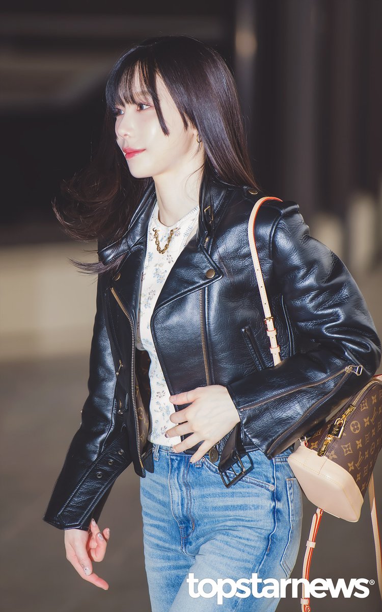 309KTYSS's tweet photo. Gimpo Airport to Japan for 'SMTOWN LIVE' 🇯🇵

240220 by TopStarNews 😍
#태연 #テヨン @TAEYEONsmtown https://t.co/TplEIJUXwF