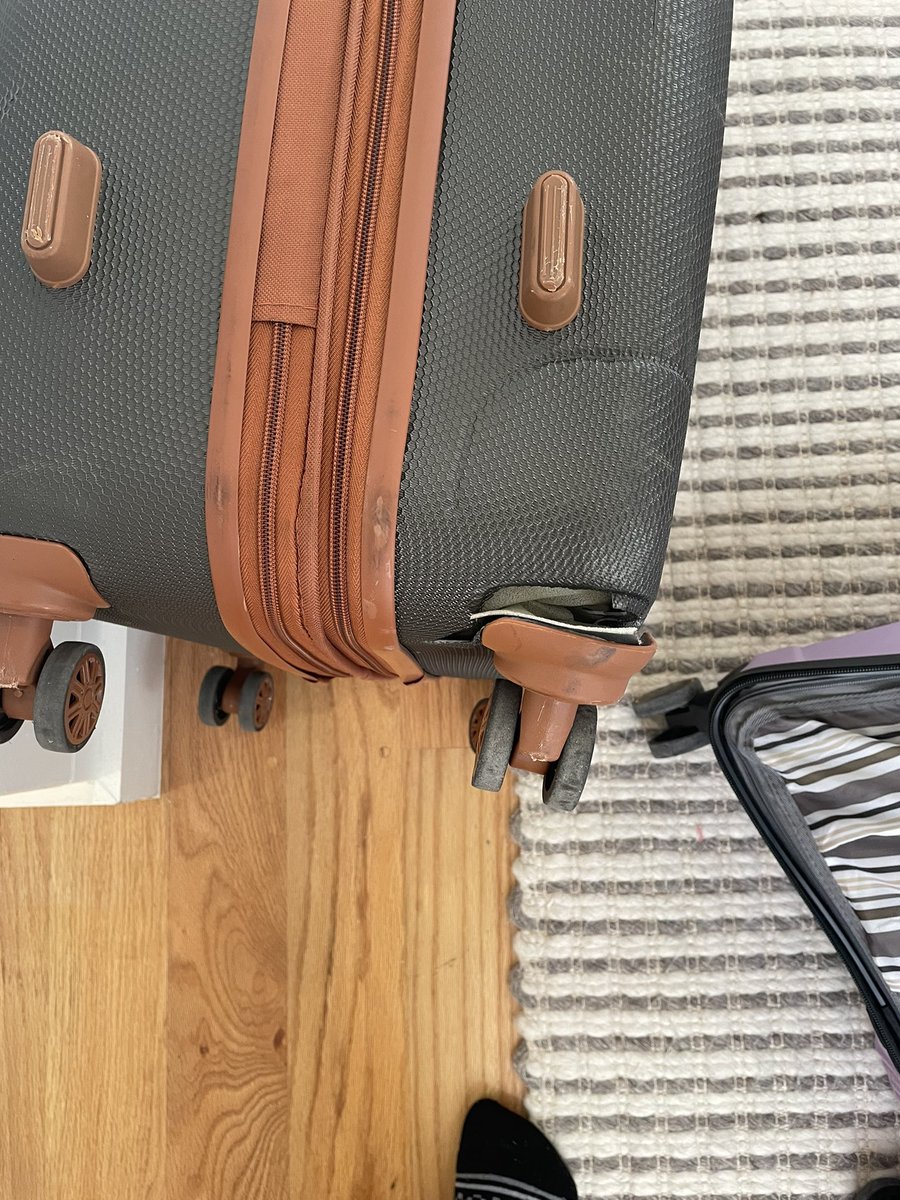 lovablehart's tweet photo. I mean I go to Belize to celebrate turning 30 and they give me my bag looking like this. @AmericanAir says I can’t file a claim until I finish traveling. Ok, cool. https://t.co/cP7U3vZfRq