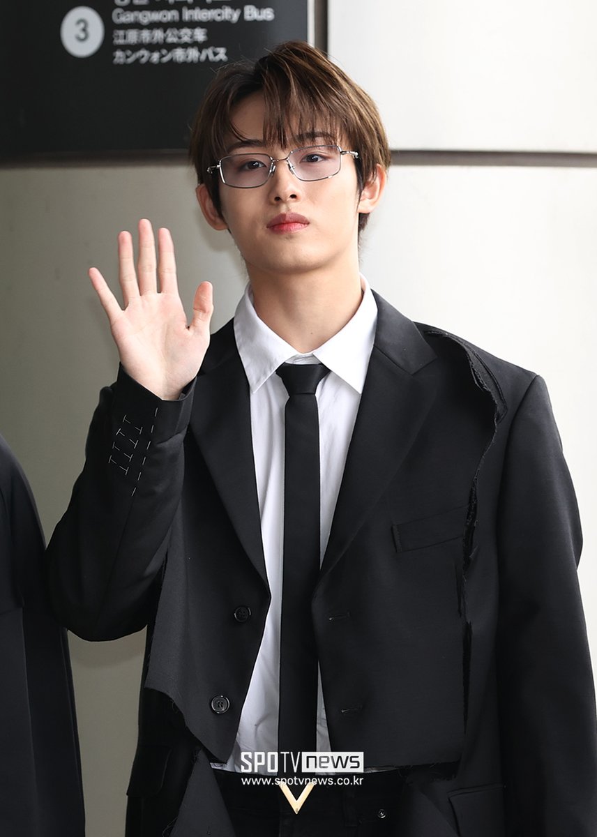 [240220] Poppin' Love Love Love! 💜 #WayV #威神V  #WINWIN #윈윈