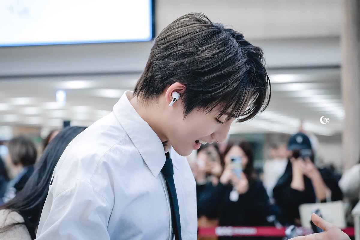 오늘 너무 고트하셔서 
진짜 셀카 안남겨주면 앙앙 울어야겠다