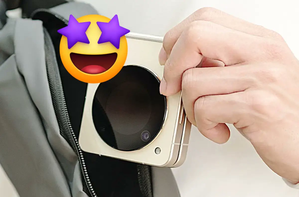 SvetAndroida's tweet image. ZTE představilo šíleně levné véčko. Má moderní procesor a dva displeje. Více v článku na tinyurl.com/2y5ka2qg

#Android13 #clamshell #QualcommSnapdragon7Gen1 #Véčko #ZTE