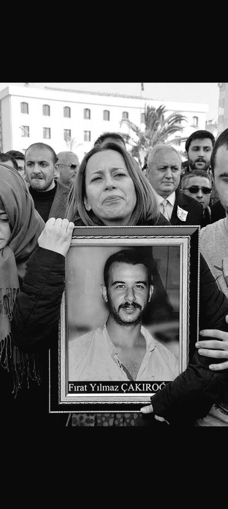 Ege Üniversitesinde eğitimini sürdürürken, 20 Şubat 2015 tarihinde pkklı teröristler tarafından şehit edilen #FıratYılmazÇakıroğlu’nu rahmetle anıyorum. Mekanı cennet olsun.