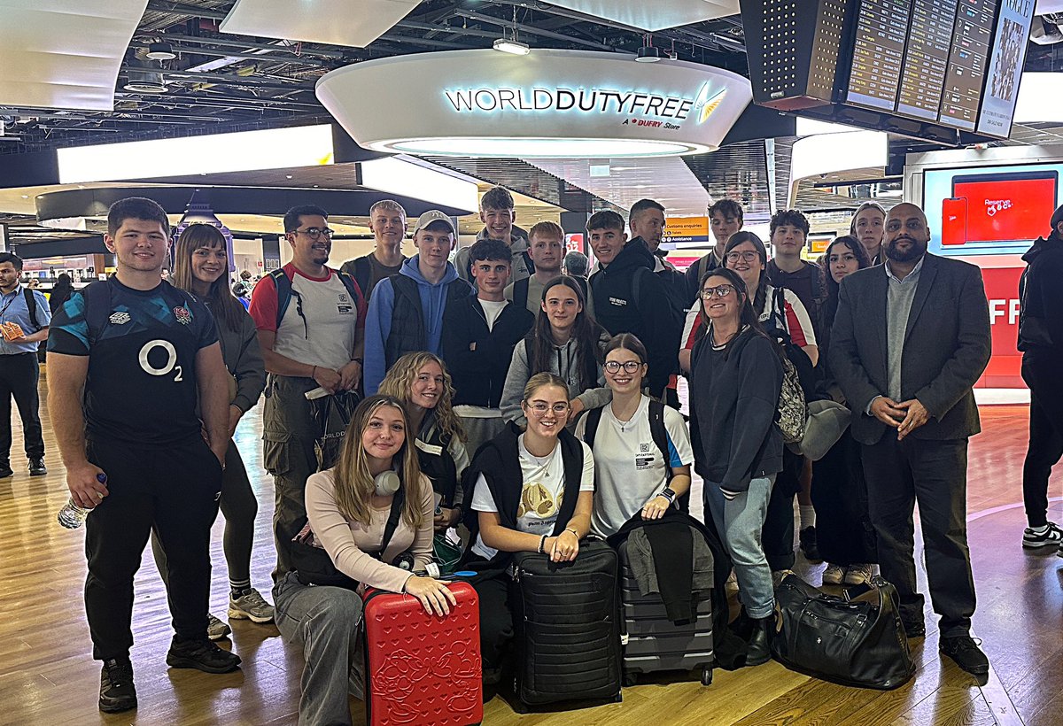 We are thoroughly delighted to be advising, facilitating and supporting <a href="/Be_HSDC/">HSDC</a> #colleagues and #students for their inaugural <a href="/TuringScheme_UK/">Turing Scheme UK</a> programme to #India with our trusted educational #partner <a href="/manav_rachna/">Manav Rachna</a> 

#BONDBEYONDBORDERS 🇬🇧🤝🇮🇳

#TuringScheme #Work #Education